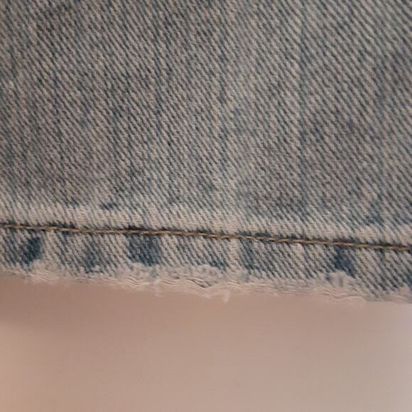 BKE Buckle Denim Jeans Harbor Capri Regular Size 30 Distressed Blue - Picture 10 of 14